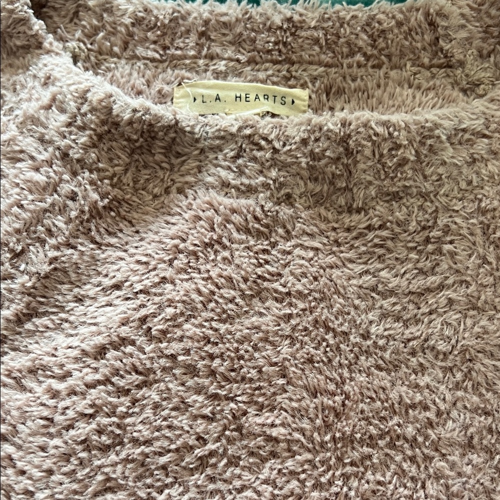 La Hearts Soft Textured Sweater in Light Pink